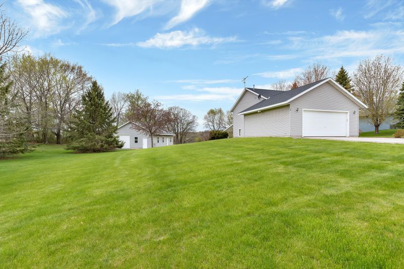 8716 71st St NE, Spicer, MN 56288