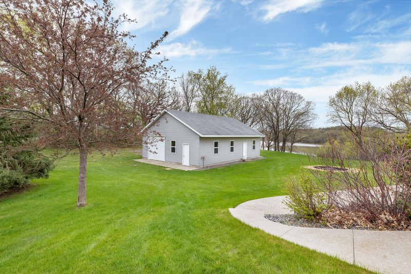 8716 71st St NE, Spicer, MN 56288
