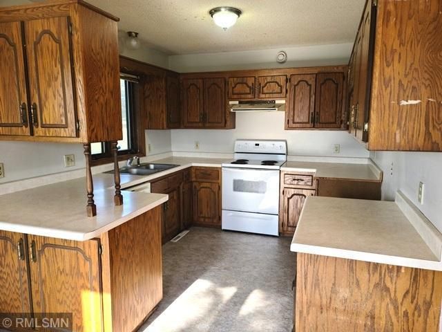 1301 S Pokegama Ave, Grand Rapids, MN 55744