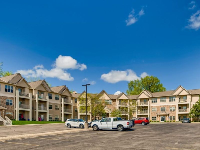 2103 Silver Bell Rd #112, Eagan, MN 55122