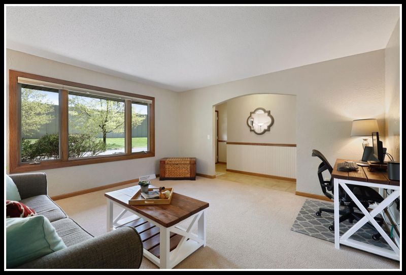101 9th Ave NE, Osseo, MN 55369
