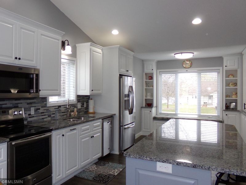 6031 Forest Boulevard Trl, Wyoming, MN 55092