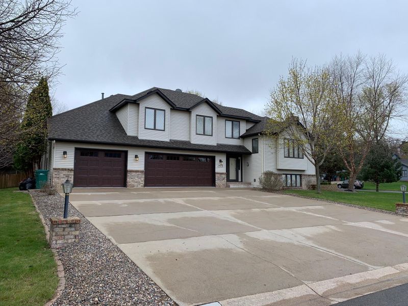3616 Krey Ave, Vadnais Heights, MN 55127