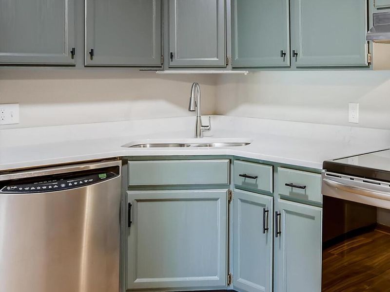 2150 Ridge Dr #22, Saint Louis Park, MN 55416