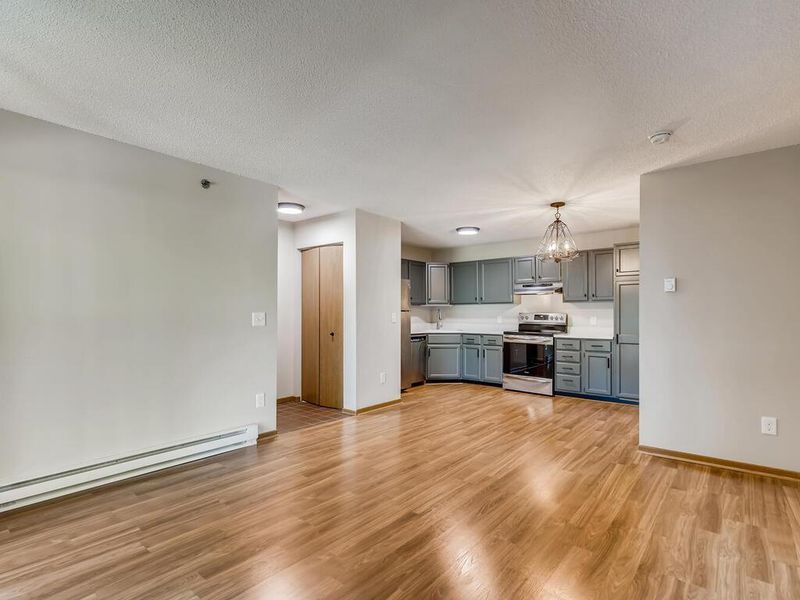 2150 Ridge Dr #22, Saint Louis Park, MN 55416