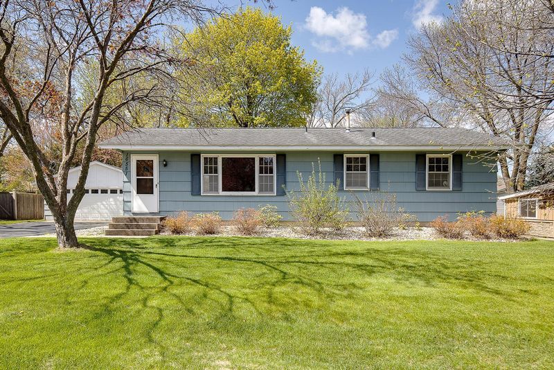 16551 Gannon Ave W, Rosemount, MN 55068