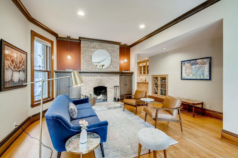 477 Laurel Ave #1E, Saint Paul, MN 55102