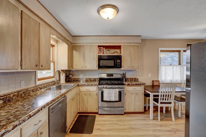 3906 Scott Ave N, Robbinsdale, MN 55422