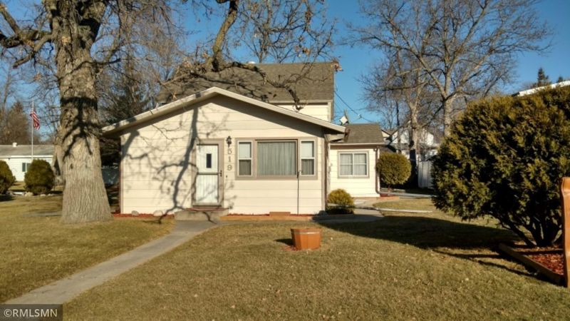 519 Oak St, Alexandria, MN 56308