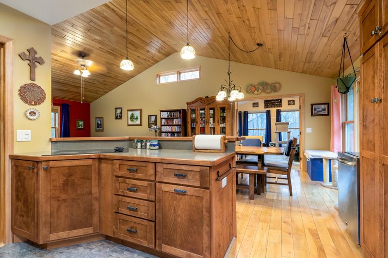 15594 Birchwood Ln, Brainerd, MN 56401