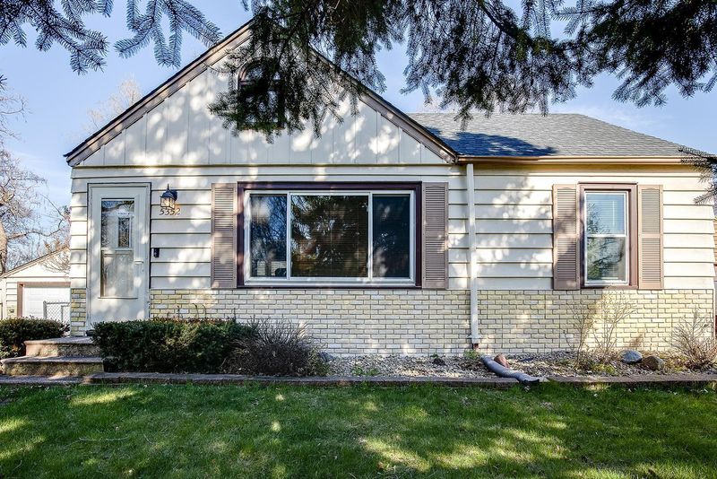 5352 Quincy St, Mounds View, MN 55112