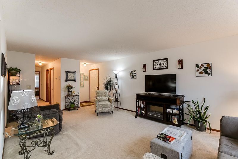 1787 County Road E E #13, White Bear Lake, MN 55110