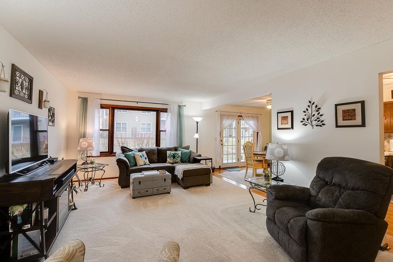 1787 County Road E E #13, White Bear Lake, MN 55110
