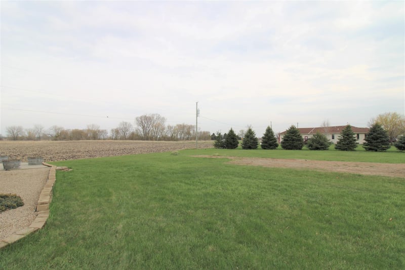 215 NE 5th St, Pennock, MN 56279