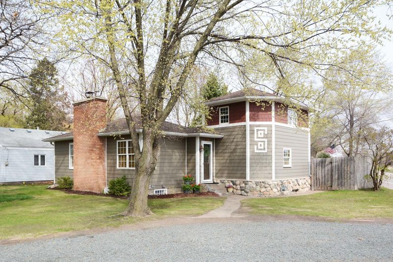 199 N Owasso Blvd, Shoreview, MN 55126