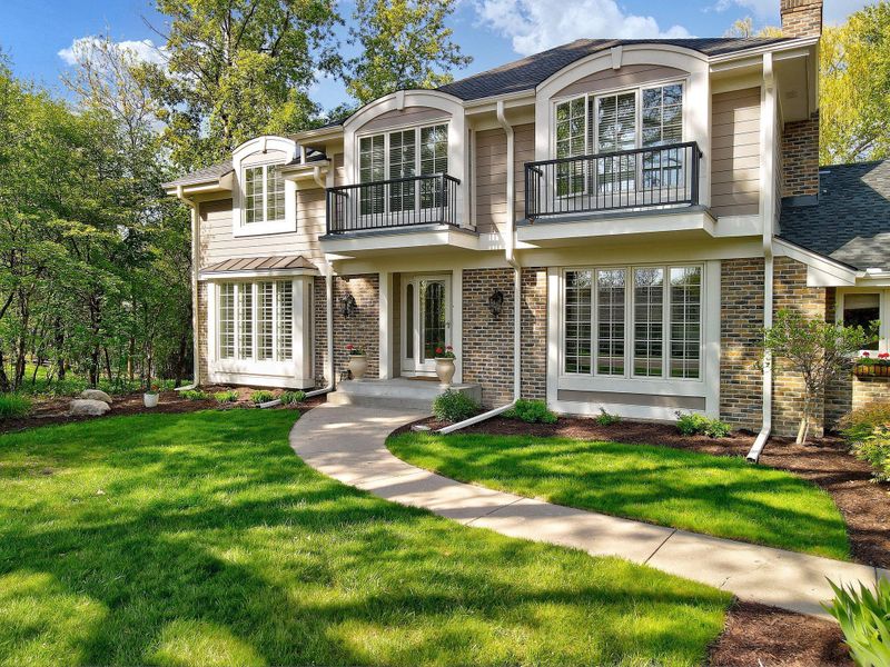 5308 Kingsberry Dr, Edina, MN 55436