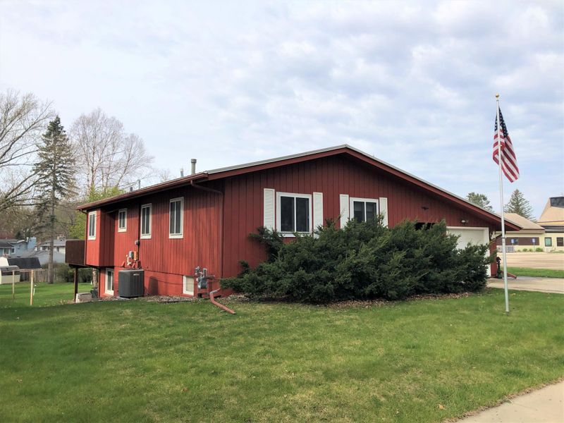 2108 22nd St NW, Rochester, MN 55901