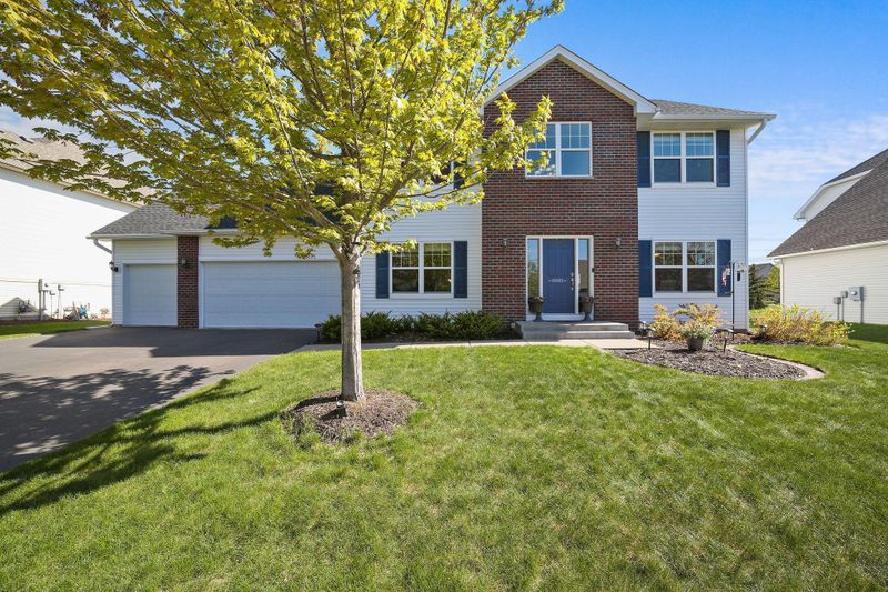 10193 Florida Cir N, Brooklyn Park, MN 55445