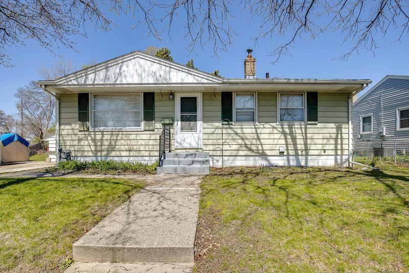 2107 Orange Ave E, Saint Paul, MN 55119