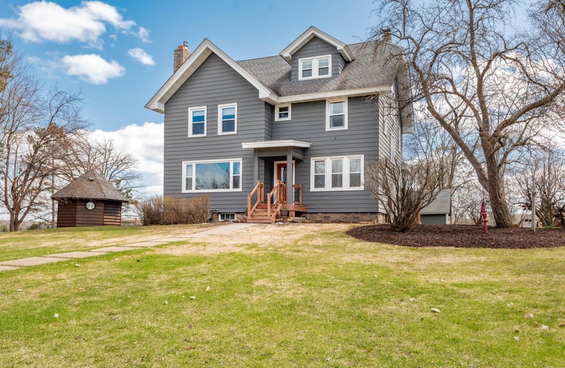 100 Cole St, Coleraine, MN 55722