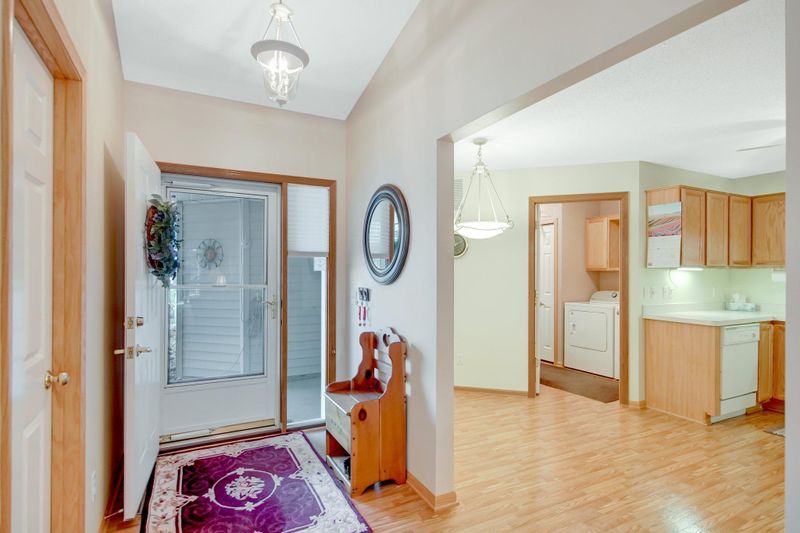 7857 Barrymore Ln, Woodbury, MN 55125