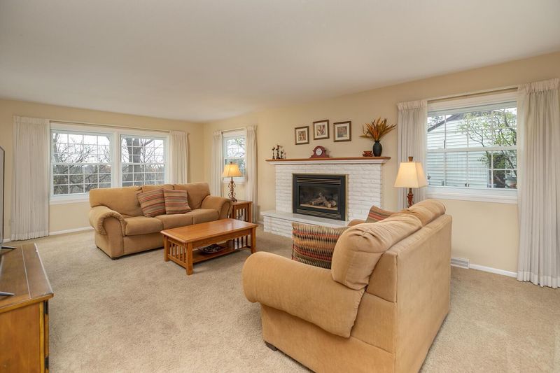 1658 Wilshire Dr NE, Rochester, MN 55906