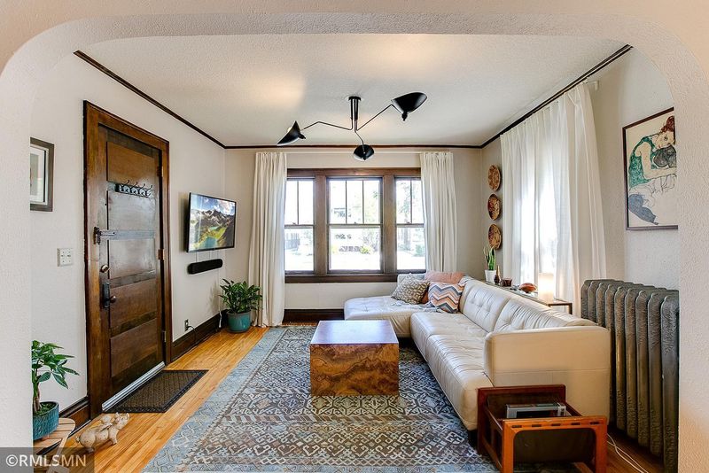 3632 Park Ave #101, Minneapolis, MN 55407
