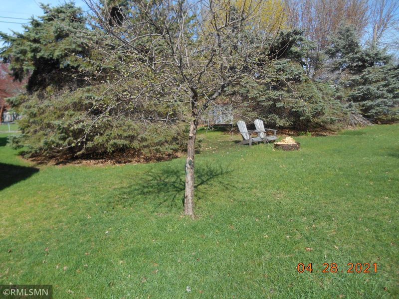 11611 Georgia Ave N, Champlin, MN 55316