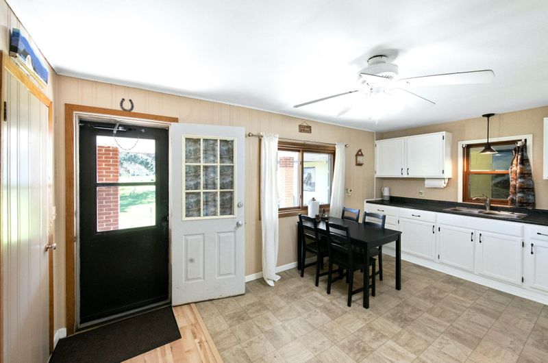1820 Quarry Rd, Saint Cloud, MN 56301