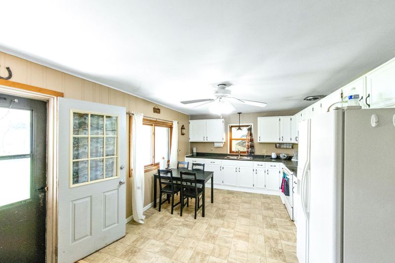 1820 Quarry Rd, Saint Cloud, MN 56301