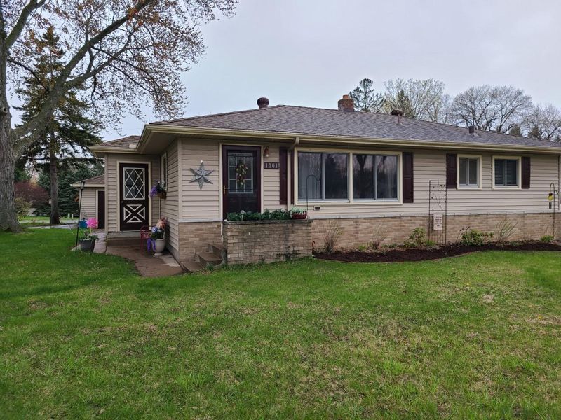 1001 2nd St NW, New Brighton, MN 55112