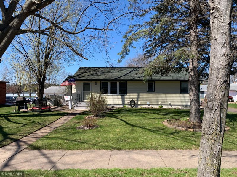 543 S Union St S, Mora, MN 55051