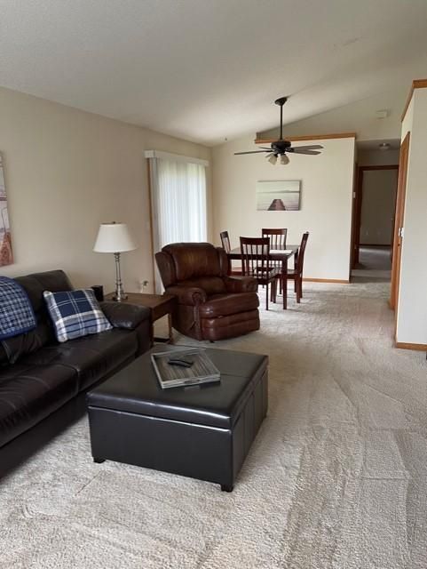 5608 White Oaks Ln NW, Rochester, MN 55901
