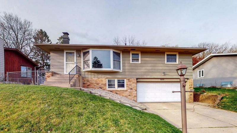 2215 22nd St NW, Rochester, MN 55901