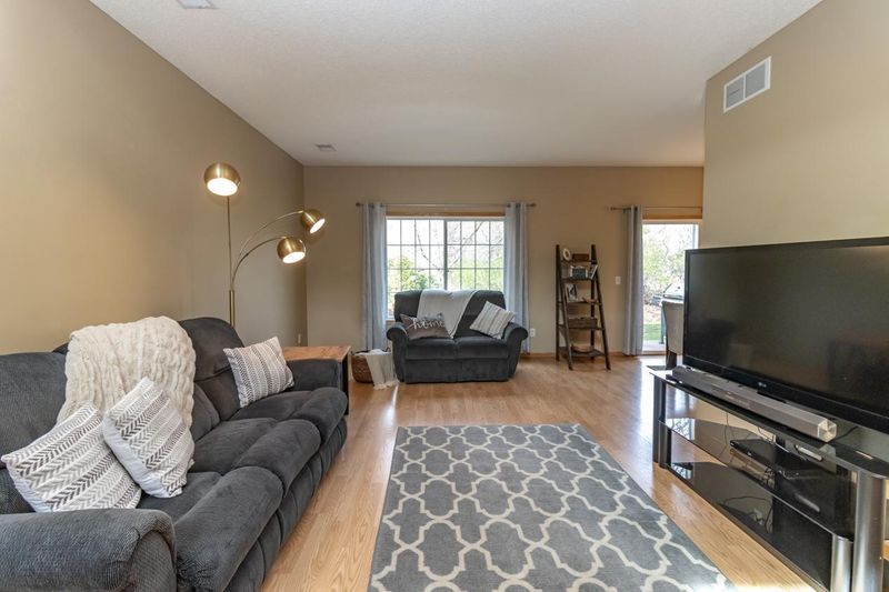 7319 Derby Ln, Shakopee, MN 55379