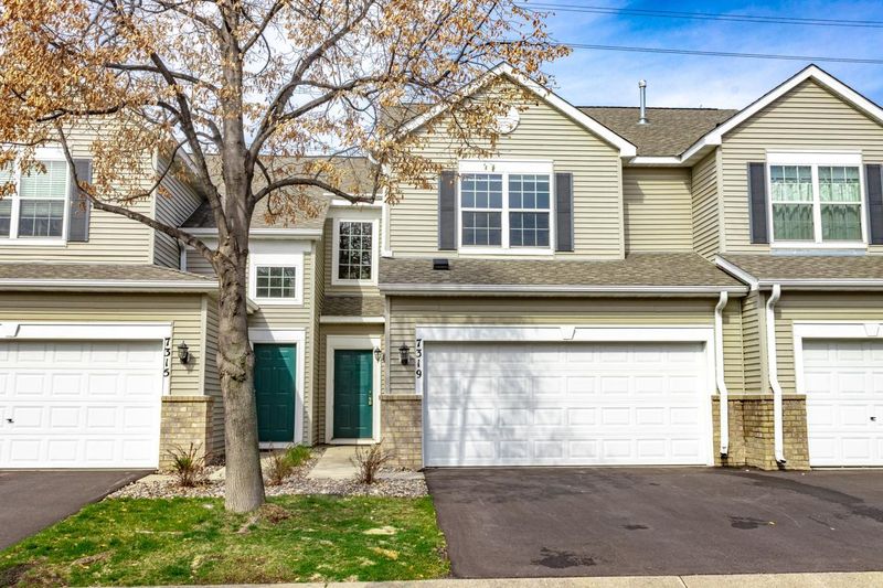 7319 Derby Ln, Shakopee, MN 55379