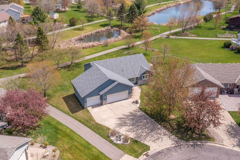 1622 Avian Pk, Sauk Rapids, MN 56379