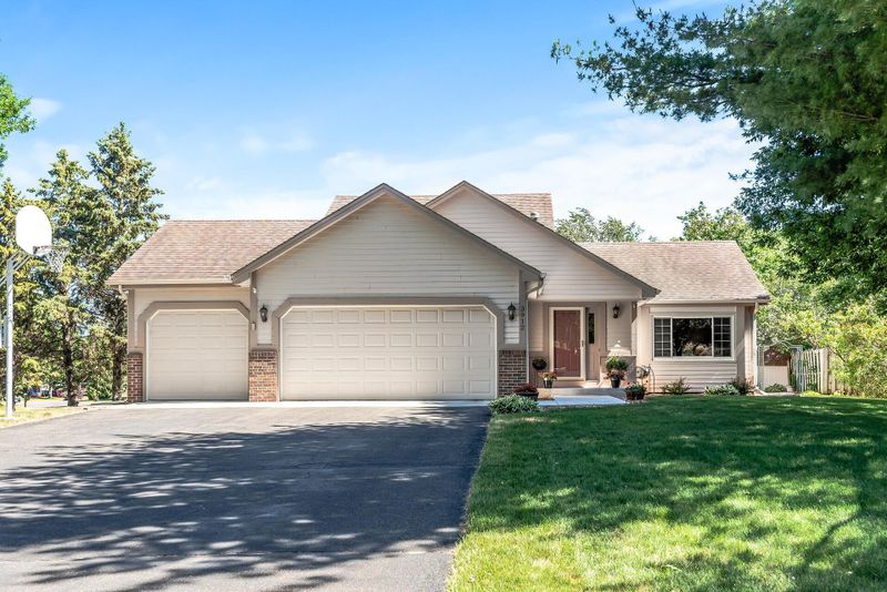 3912 122nd Ave NW, Coon Rapids, MN 55433