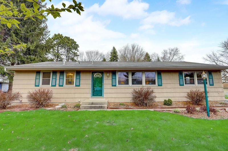 4948 Virginia Cir N, New Hope, MN 55428