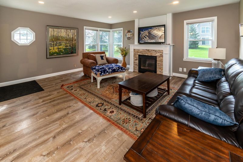 20445 Iberia Ave, Lakeville, MN 55044