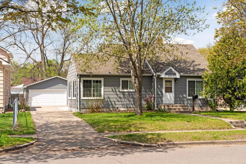 4145 Yates Ave N, Robbinsdale, MN 55422