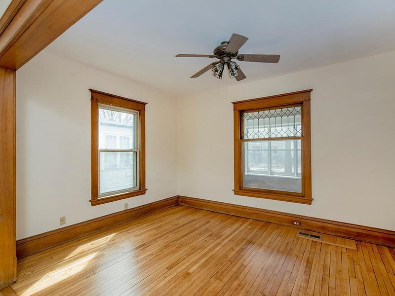 3233 Oakland Ave, Minneapolis, MN 55407