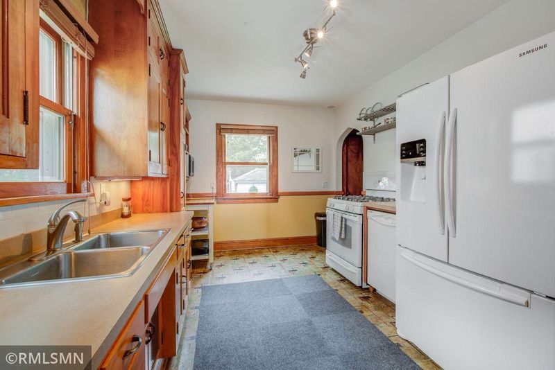 2926 Hayes St NE, Minneapolis, MN 55418
