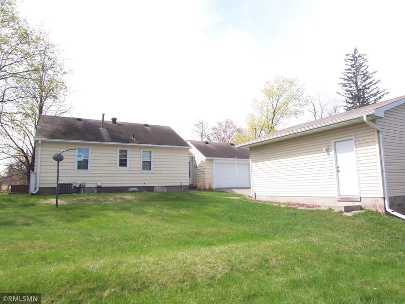 5700 36th Ave N, Crystal, MN 55422