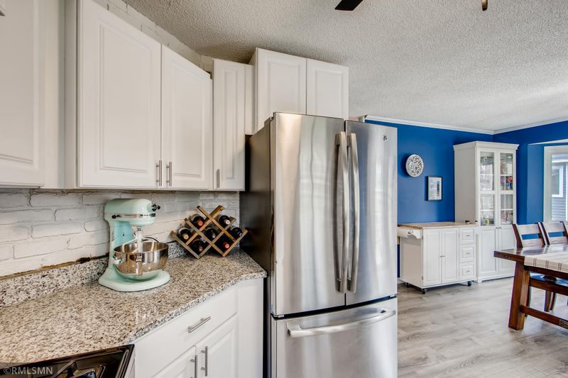 9833 Ilex St NW, Coon Rapids, MN 55433