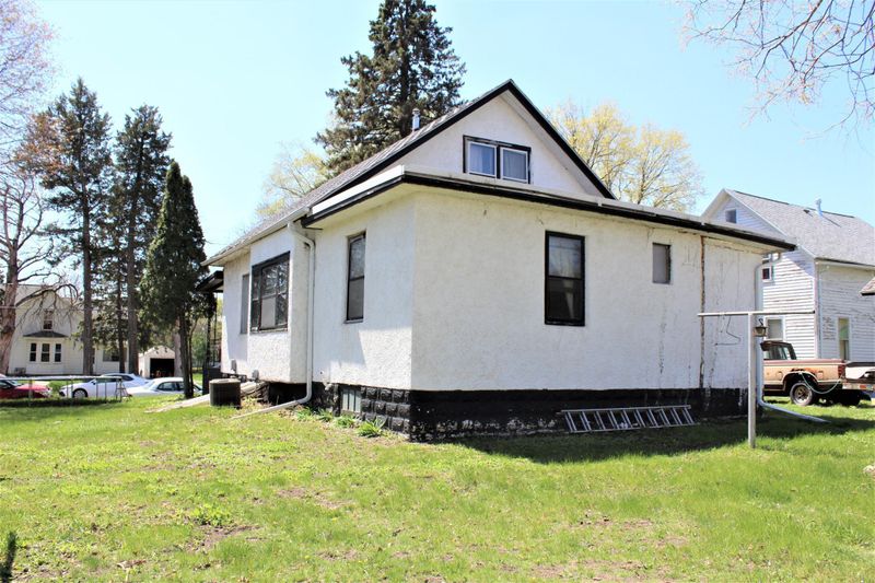 419 Budd St, Fairmont, MN 56031