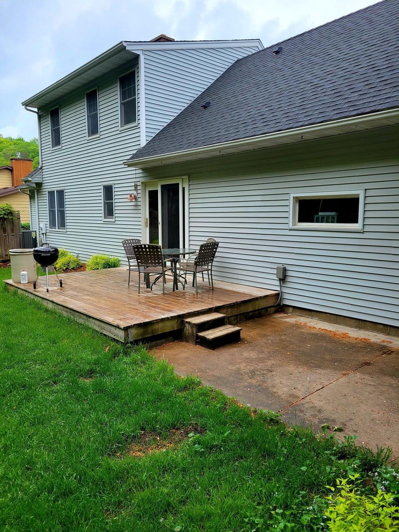 3621 Kosec Dr, Red Wing, MN 55066