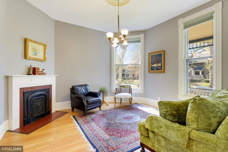 475 Holly Ave, Saint Paul, MN 55102