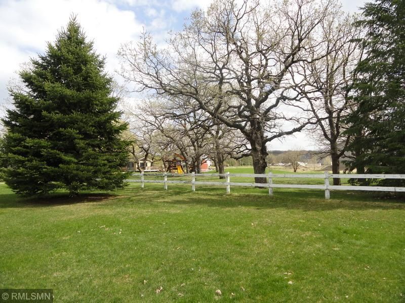 8518 Grove Cir, Shakopee, MN 55379