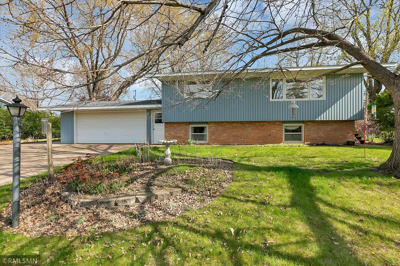 1061 Borgert Ave, Saint Cloud, MN 56303